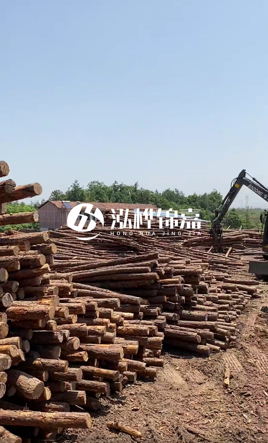 商丘挖機打木樁專業(yè)施工-松木樁打樁木價格哪家供應商更實惠？