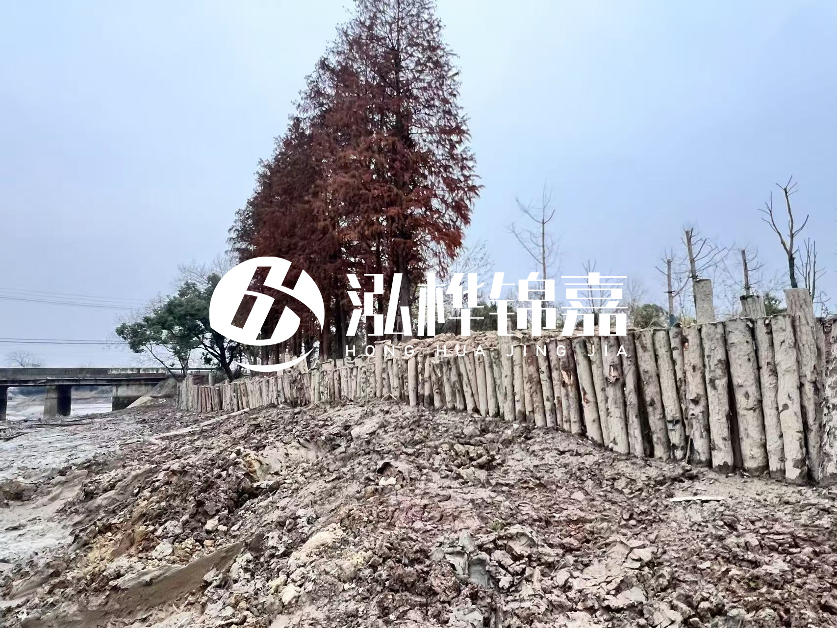 平?jīng)鐾跈C(jī)打木樁專業(yè)施工-松木樁工程量怎么計(jì)算的？