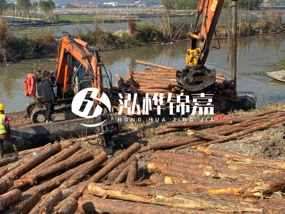 湖南松木樁批發(fā)廠家-5米松木樁批發(fā)1000根有優(yōu)惠嗎？