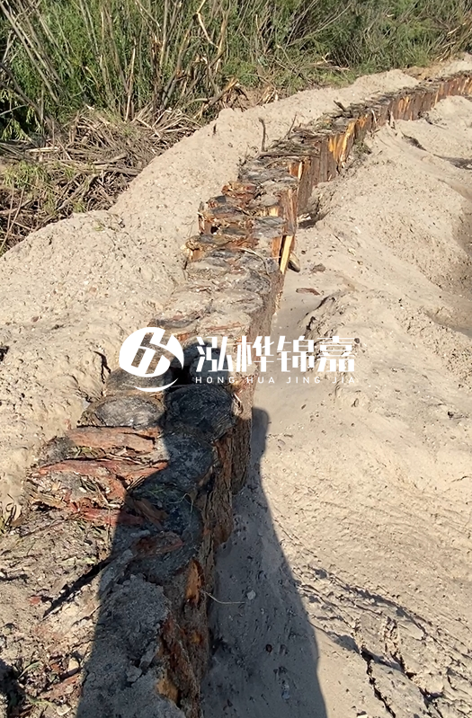 江蘇松木樁源頭廠家泓樺錦嘉-松木樁4米直徑8-10的價格？