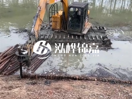 河道木材松木樁怎么選？河道工程用什么規(guī)格松木樁？