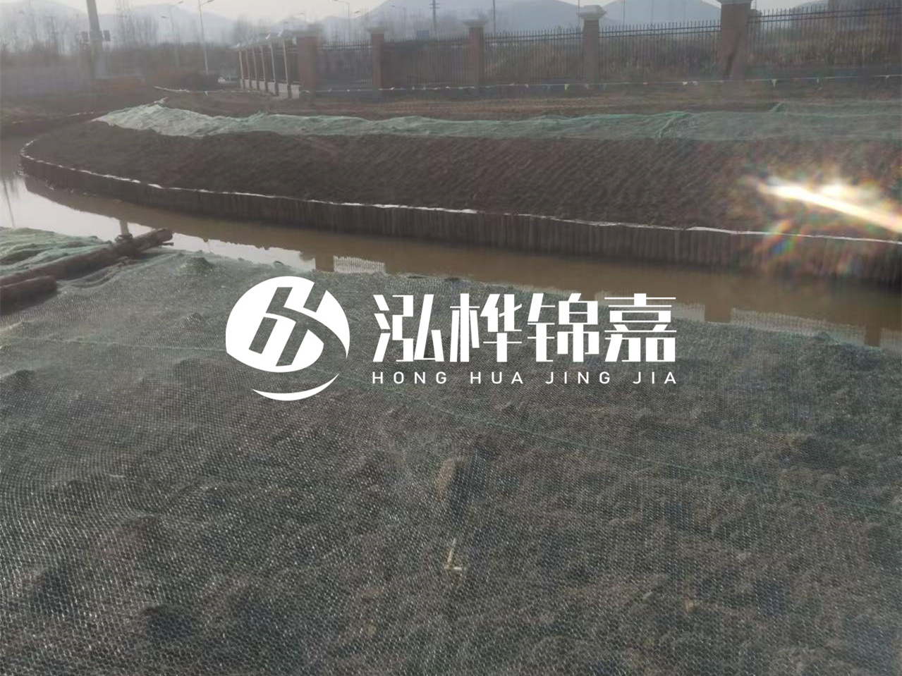 河道木樁打不下去怎么辦？河道打樁木能在水里使用多少年？