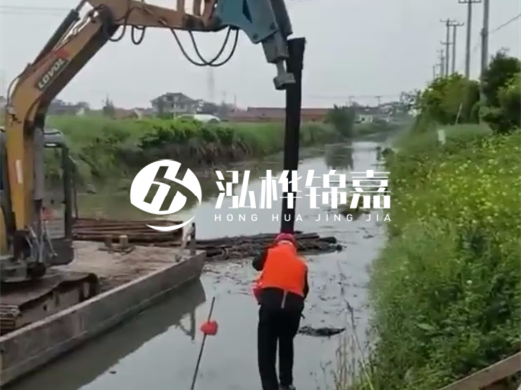 水挖打木樁專業(yè)團(tuán)隊(duì)泓樺錦嘉-最大可以打幾米的木樁？