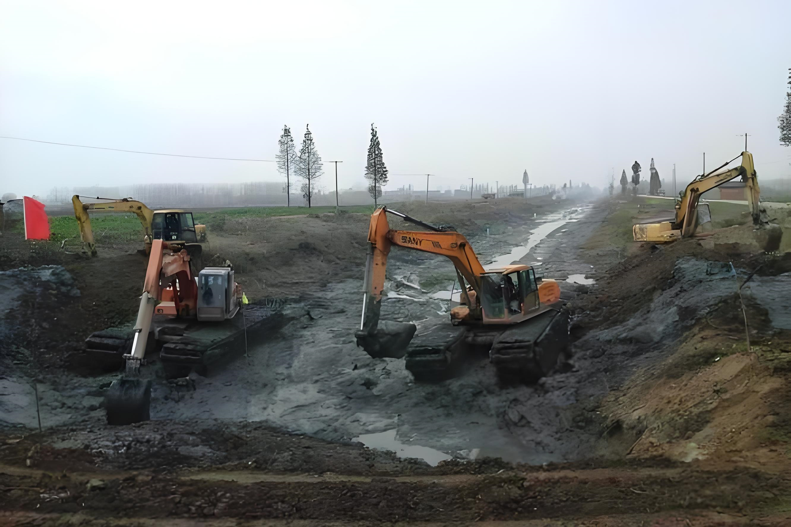 湖南岳陽挖機清淤施工隊 - 挖機清淤對河道邊坡有破壞嗎？