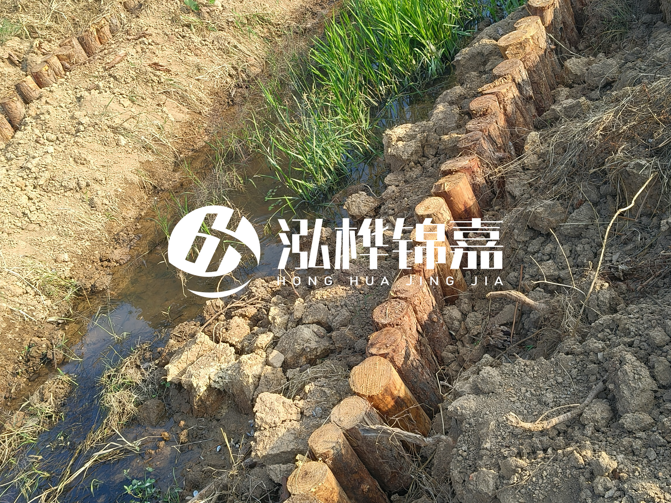 松木樁批發(fā)廠家泓樺錦嘉-樁間距指的是什么間距？